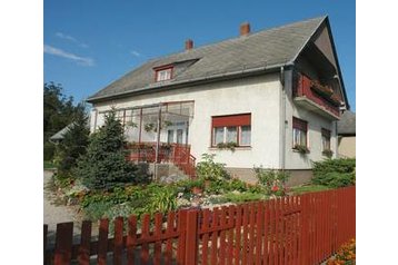 Унгария Privát Fonyód, Екстериор